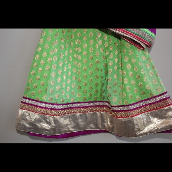 Chaniya choli - Picture 2 of 8